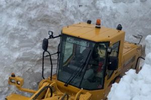 &Ccedil;ığın kapattığı, mahalle yolu ulaşıma a&ccedil;ıldı