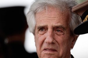 Uruguay'da generaller su&ccedil;u &ouml;rtbas ettikleri ş&uuml;phesiyle g&ouml;revden alındı