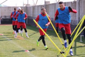 &Uuml;mraniyespor'un konuğu Akhisarspor