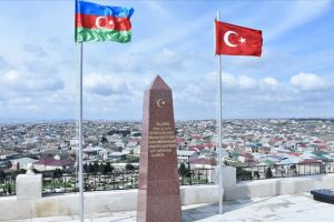 Azerbaycan'da Osmanlı şehitleri i&ccedil;in anıt yaptırıldı