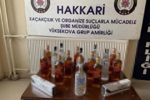 Hakkari'de ka&ccedil;ak sigara, i&ccedil;ki, &ccedil;ay ve ayakkabı ele ge&ccedil;irildi