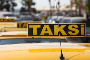 Milyonlarca kişi bunu bekliyordu! Taksilerde yeni d&ouml;nem