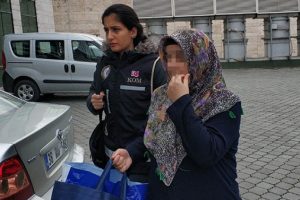 Aranan FET&Ouml; zanlısı &ccedil;ift havalimanında yakalandı
