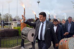 Bursa Osmangazi Belediye Başkanı D&uuml;ndar'a coşkulu karşılama