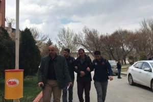 Aranan FET&Ouml;'c&uuml; AVM'de yakalandı
