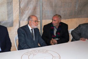 Karamollaoğlu'ndan, se&ccedil;imde &ouml;len 2 kuzenin yakınlarına taziye ziyareti