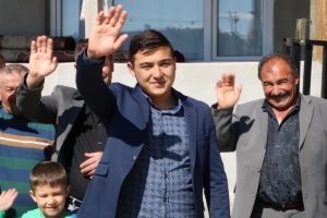 18 yaşında mahallesine muhtar oldu
