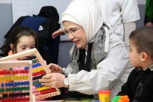 Emine Erdoğan'dan "Otizm Farkındalık G&uuml;n&uuml;" mesajı