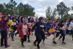 Valiliğin tekrar ettiği koşuya yoğun katılım