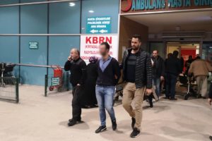 Bursa'da AVM'nin tuvaletinde 2 kişiyi bı&ccedil;aklayan kişi, serbest