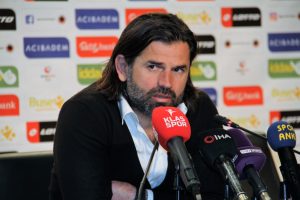 &Uuml;z&uuml;lmez: "Bizim i&ccedil;in &ccedil;ok zor bir gece oldu"
