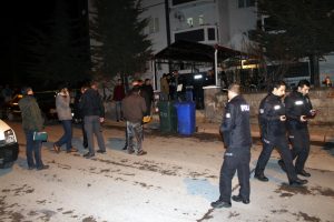 Amca &ccedil;ocukları arasında 'muhtarlık' kavgası!