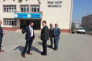 Bursa İl Milli Eğitim M&uuml;d&uuml;r&uuml; D&uuml;lger'den TIMSS uygulamasına katılan &ouml;ğrencilere ziyaret