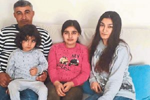 Korkun&ccedil;! &Ouml;lmesini beklerken sigarasını yakıp...