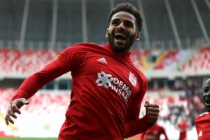 Galatasaray, Brezilyalı sağ bek ile anlaştı