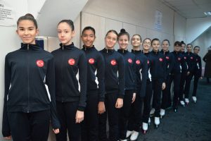 Team Metropol Senkronize Buz Pateni Takımı destek bekliyor