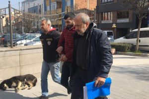 Oto hırsızları adliyeye sevk edildi