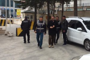 Sendika şube başkanı g&ouml;zaltına alındı!