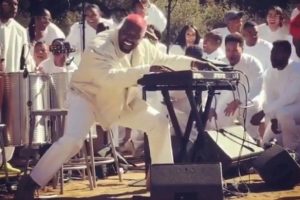 Kanye West ve 'Sunday Service' Coachella'da sahne alacak