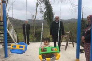 Muhtarın s&ouml;kt&uuml;ğ&uuml; park yeniden yapıldı