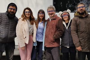 'Zengin ve Yoksul' dizi setinden otizm farkındalığına destek