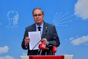 CHP'li &Ouml;ztrak: Hakkımızı da hukukumuzu da yedirmeyiz