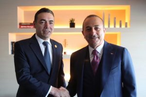 Bakan &Ccedil;avuşoğlu, Kuzey Makedonyalı mevkidaşı Dimitrov'la g&ouml;r&uuml;şt&uuml;