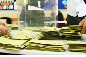 Oy kullanamayan se&ccedil;menlerden HDP hakkında su&ccedil; duyurusu