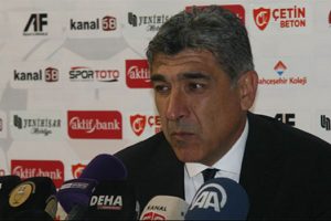Sait Karafırtınalar'dan hakeme tepki