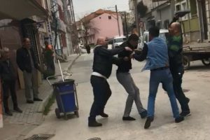 Bursa'da iş yerine t&uuml;fekle ateş a&ccedil;an kişiyi d&ouml;vd&uuml;ler
