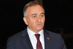 MHP'den İmamoğlu'na: Evinde oturup Kemal Sunal'ın Z&uuml;b&uuml;k filmini seyretsin, sonucu beklesin