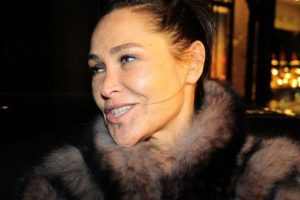H&uuml;lya Avşar: Sit-com yapmak istiyorum