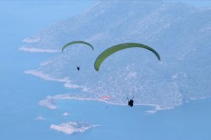 'G&ouml;ky&uuml;z&uuml;n&uuml;n renkli aksesuarları' sezona hazır