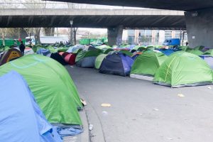 Paris'te insanlık dışı m&uuml;lteci kampı tahliye edildi