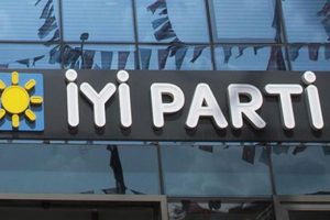 İYİ Parti'den 'CHP'den istifa' i&ccedil;in genelge