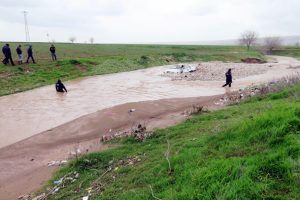 Sele kapılan otomobildeki gencin cesedine ulaşıldı