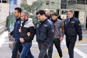 DEAŞ operasyonu: 6 g&ouml;zaltı