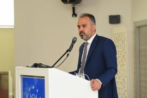 Bursa B&uuml;y&uuml;kşehir Belediye Başkanı Aktaş: "Vatandaş g&uuml;ler y&uuml;z bekliyor"