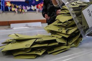 AK Parti Ankara'da oyların tekrar sayımını isteyecek