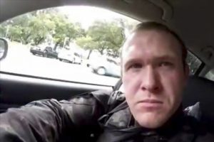 Yeni Zelanda'da camilere saldıran ter&ouml;rist hakim karşısında
