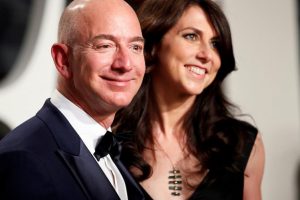 Amazon'un kurucusu eski eşine 36 milyar dolar nafaka &ouml;deyecek