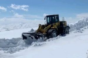 &Ccedil;ığın kapattığı mahalle yolları ulaşıma a&ccedil;ıldı