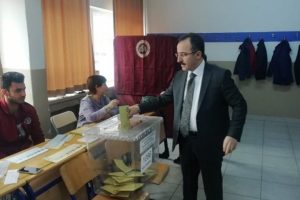 "Se&ccedil;im d&ouml;neminde 9 kişi hayatını kaybetti, 919 kişi yaralandı"