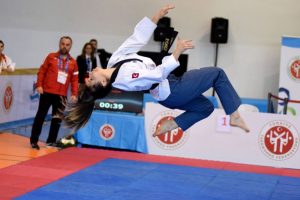 G&uuml;lsena Karakuyulu Avrupa şampiyonu oldu