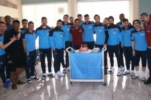 Trabzonspor'da Uğurcan &Ccedil;akır'a doğum g&uuml;n&uuml; s&uuml;rprizi