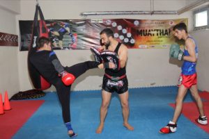 Dezavantajlı gen&ccedil;ler sporla yaşama tutunuyor
