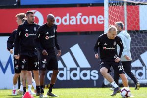 Beşiktaş, taktik ve kondisyon &ccedil;alıştı