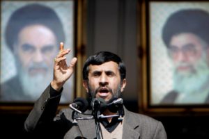 Ahmedinejad: İran'da siyaset yapma imkanı kalmadı