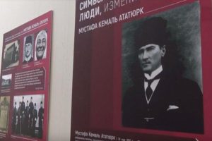 Rusya'da Atat&uuml;rk sergisi a&ccedil;ıldı