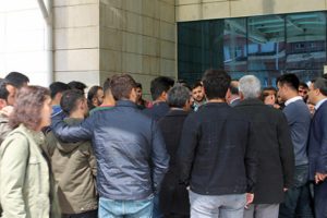 &Ouml;ğrencileri sınav yaptıktan sonra, odasında hayatını kaybetti